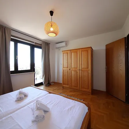 Amare Apartamento Jadranovo